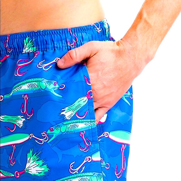 Vineyard Vines SMALL x 7” Lures Chappy swim trunks fly fishing board shorts EUC - Picture 4 of 10